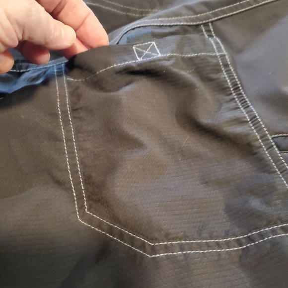 ⬇️ Kuhl shorts with knit side panels - Picture 10 of 11